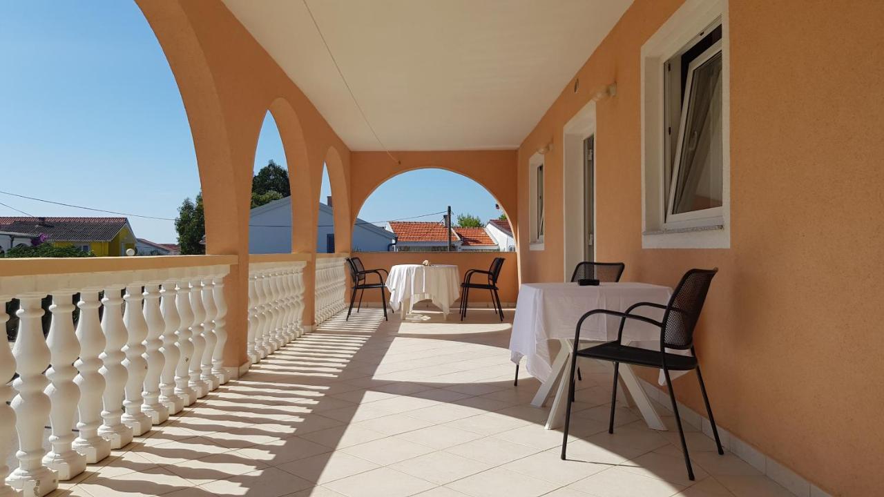 Apartment Marina Vir Exterior photo