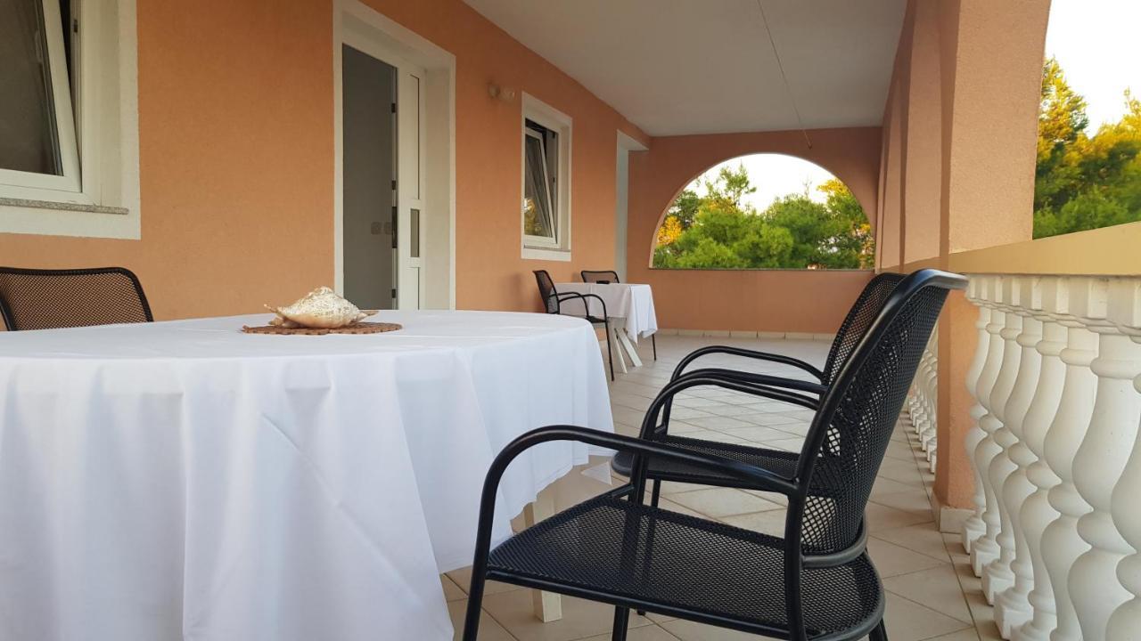 Apartment Marina Vir Exterior photo